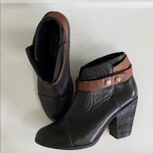 Steve Madden 8.5M Raazor Black & Brown Ankle Boots